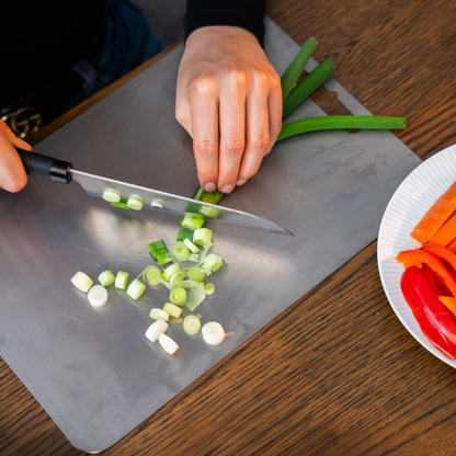 Reyka 100% ren titanium skærebræt